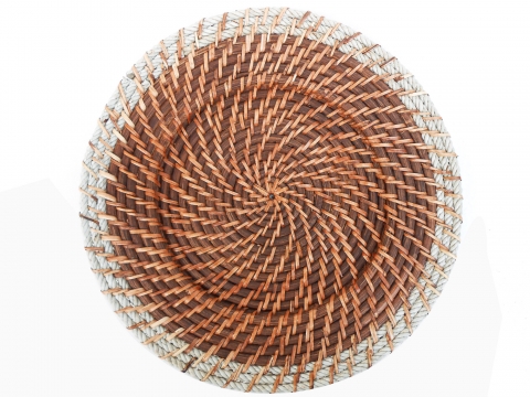Rattan charger plate with rope rim